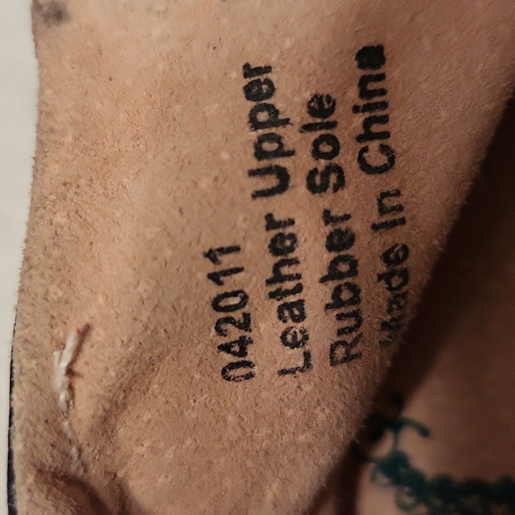 Livie & Luca black leather velcro closure baby shoes - Picture 4 of 7